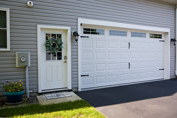 24/7 Emergency Garage Door Panel Replacement experts in Scotland County County, NC